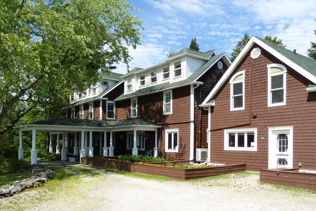 Auberge La Raveaudiere North Hatley Buitenkant foto